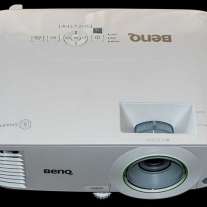 Projector : BenQ  EH600  wifi